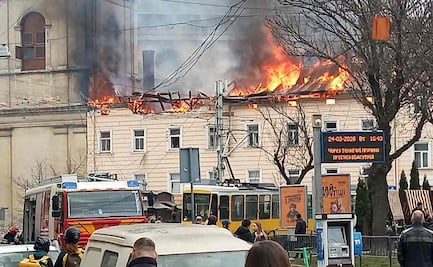 Rusia y Ucrania rompen el alto al fuego; Kiev denuncia farsa por desfile en Moscú