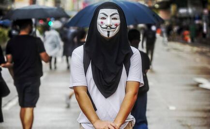 Manifestantes de Hong Kong desafían ley anti-máscaras