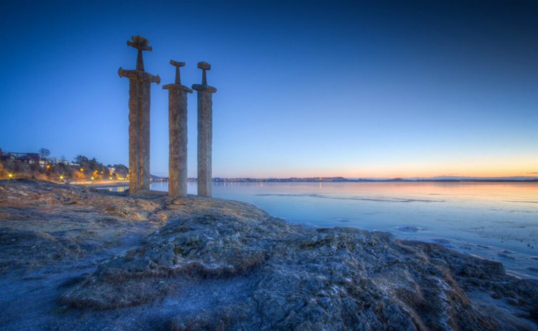 Se encuentra a orillas del fiordo Hafrsjord. (Foto: Ronel Reyes)