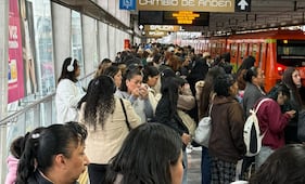 Metro CDMX hoy 7 de septiembre: Reportan retrasos y caos en Líneas 12 y A