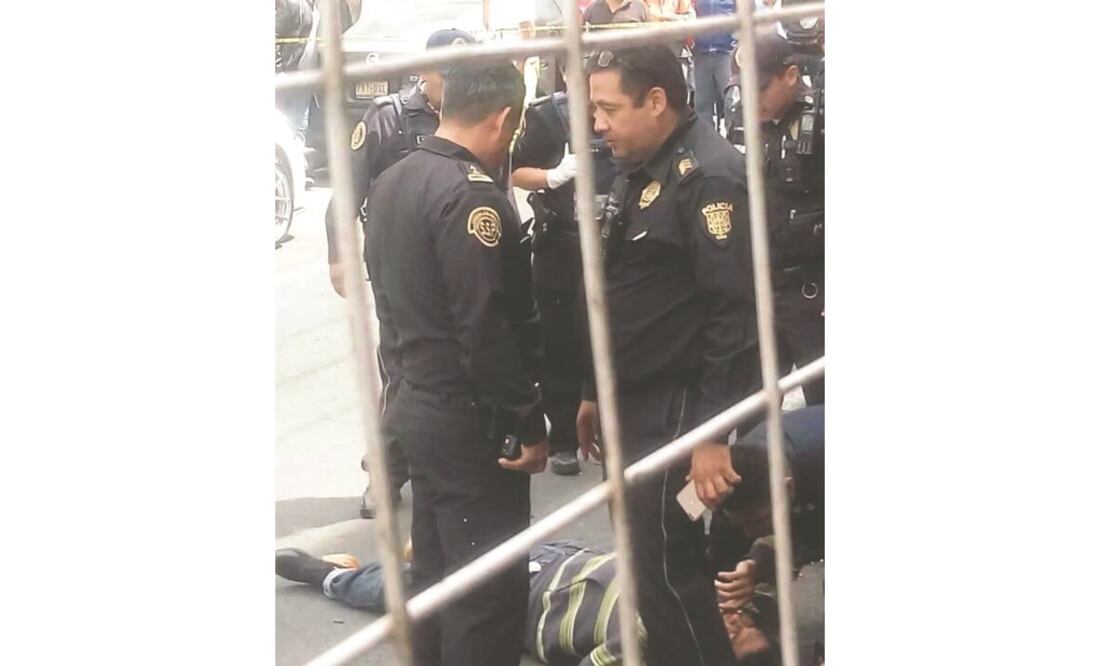 Logro. La policía frustró ayer dos robos a cuentahabiente; el primero en Azcapotzalco y el segundo en BJ. (ESPECIAL)