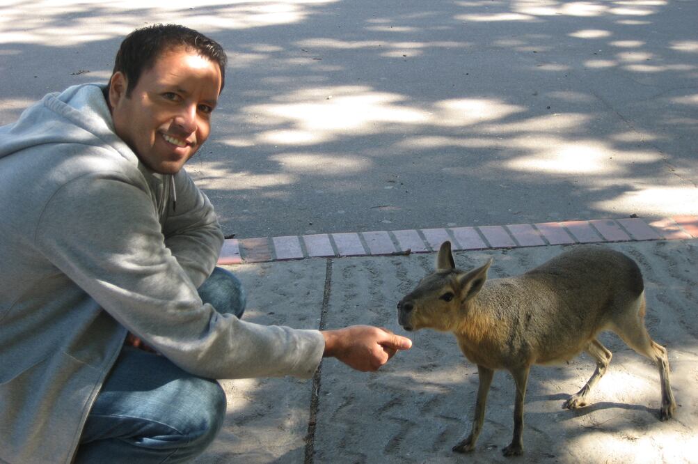 Martín disfrutaba una vida tranquila, incluso cuando lo llevaban en la patrulla creyó que los policías se darían cuenta de su error y lo soltarían, pero lo torturaron para intentar obligarlo a firmar una declaración (FAMILIA GONZÁLEZ MORENO)
