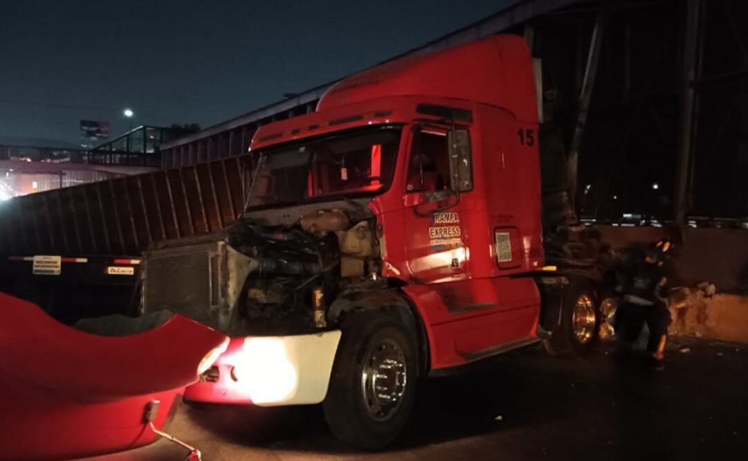 El Metro ofrece servicio provisional de Consulado a Politécnico. Foto: Bomberos CDMX