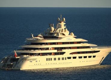 Incautan a millonario ruso el yate más grande del mundo