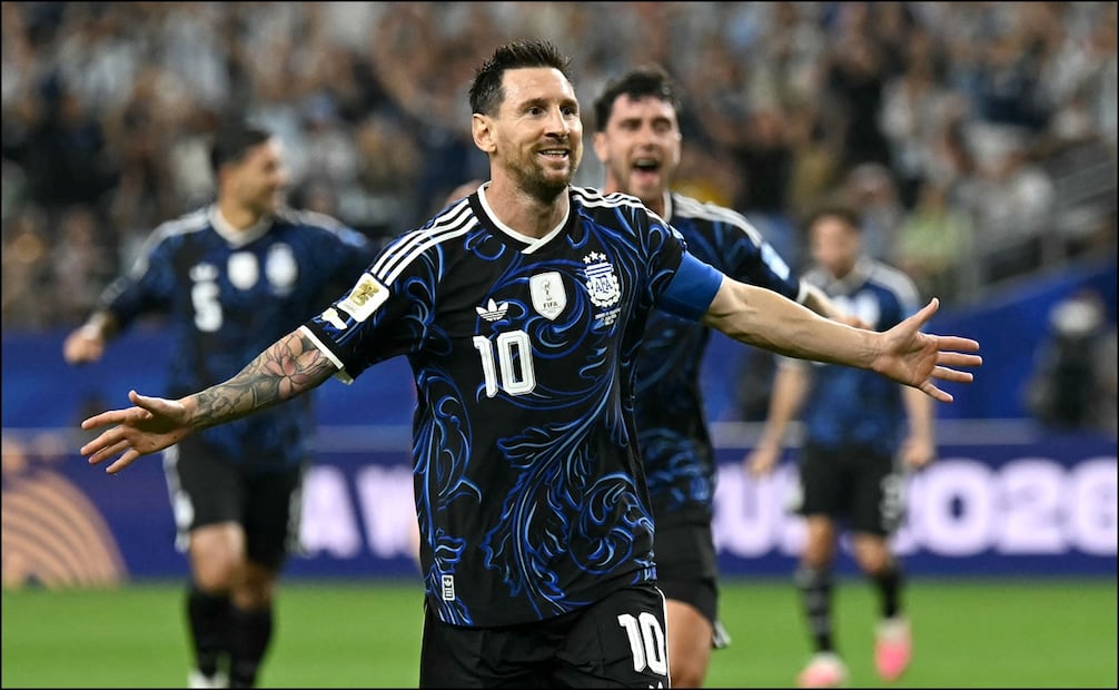 Lionel Messi celebra su anotación ante la selección de Jordania en Estadio de Dallas. FOTO: AFP