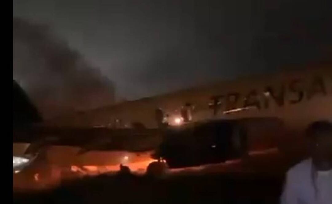 El accidente obligó a la cancelación de todos los vuelos previstos para la mañana de este jueves desde el aeropuerto Blaise-Diagne. Foto: X @AlertaMundoNews