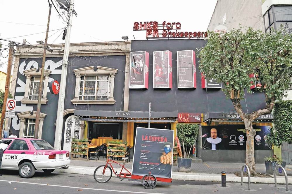 Aspectos de la fachada del Foro Shakespare en la Colonia Condesa. A pesar de ser un sitio pequeño de expresión cultural goza de fama, no solo en la Condesa, sino en las colonias vecinas. Se encuentra muy cerca del metro Chapultepec. Foto: Archivo EL UNIVERSAL.
