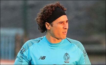 Ochoa titular en el empate del Standard Lieja