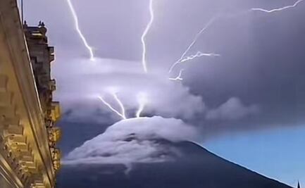 VIDEO: Caen impactantes rayos sobre el volcán Acatenango, en Guatemala