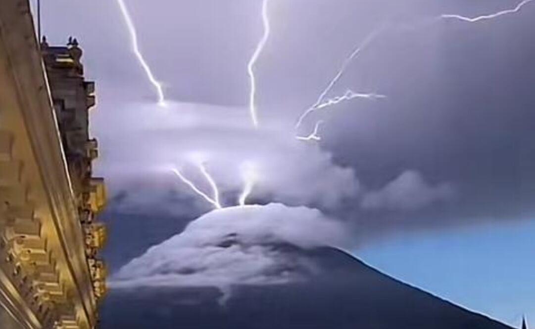 El video registrado por transeuntes de la región de Acatenango dejaron sorprendidos a usuarios en redes sociales. Foto: Captura Video