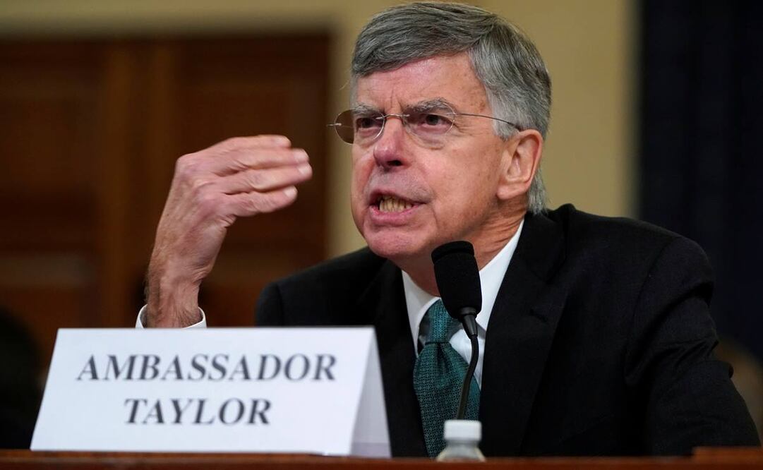 Bill Taylor, el diplomático estadounidense de mayor rango en Ucrania, durante audiencia sobre Trump (Foto: Reuters)