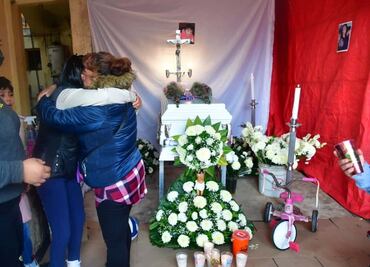 Despiden a Mía, pequeña que murió en derrumbe del Chiquihuite; "no hay esperanza" de hallar a mamá y hermano con vida