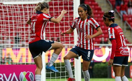 Las Chivas se llevan el clásico contra las rojinegras