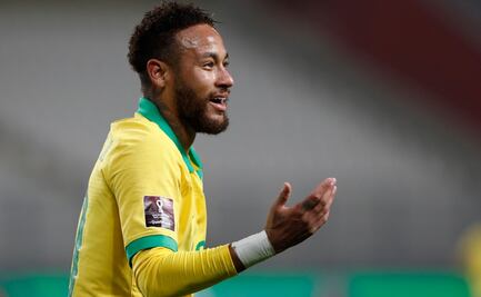 Brasil remonta ante Perú con triplete de Neymar