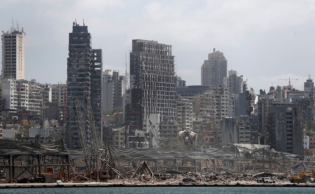 Vista general de edificios dañados por una explosión en Beirut el martes pasado. Foto: AP Photo/Hussein Malla