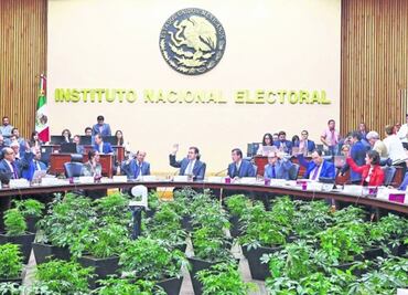 Consejeros del INE inician disputa por presupuesto de 2020