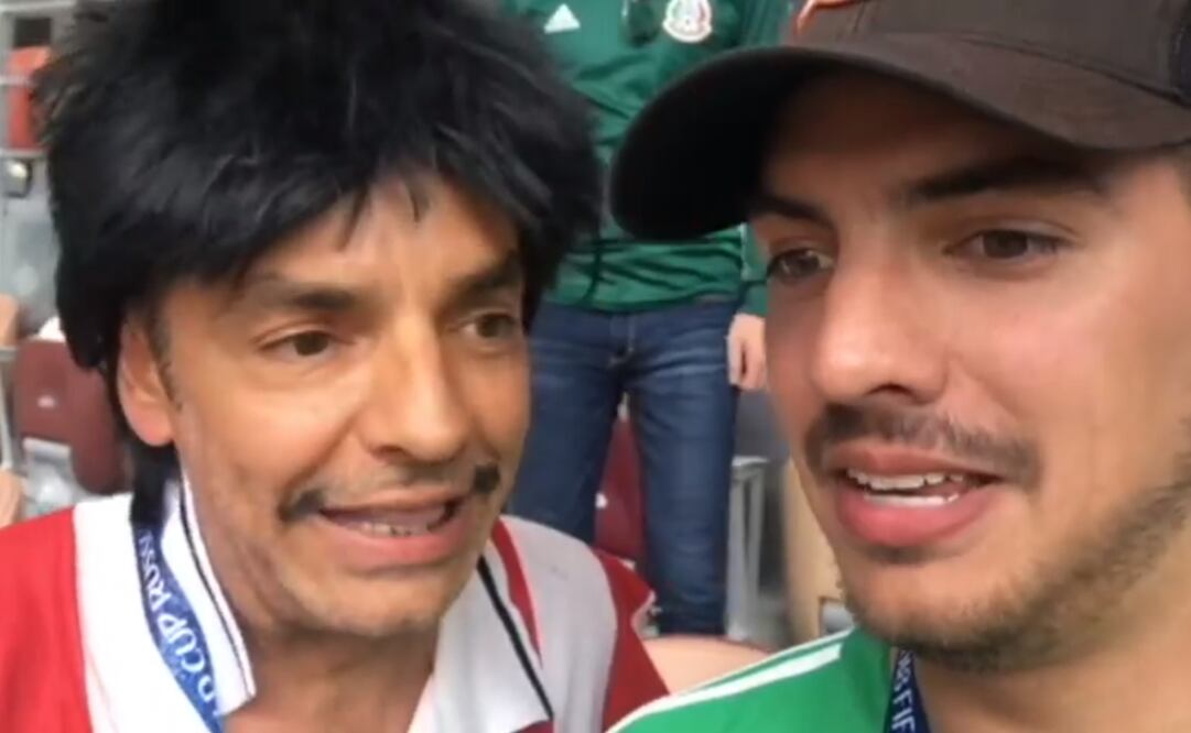 Eugenio Derbez y su hoijo Vadhir se ponían retos en el estadio. Foto: Captura video Facebook / Eugenio Derbez