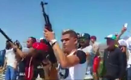 Recriminan a Maduro video de reos disparando armas