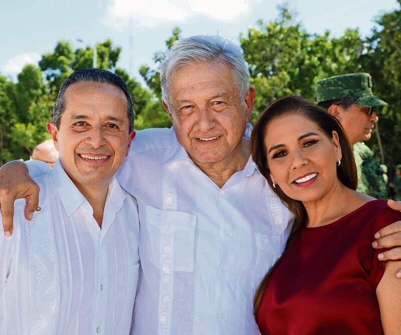 El Presidente felicitó a Carlos Joaquín González y a la gobernadora Mara Lezama. Foto: Especial.