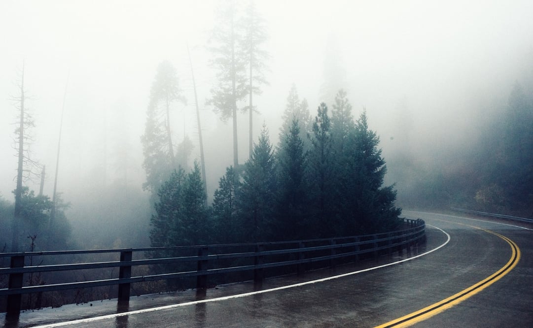 En el país existen caminos que, por su diseño, resultan peligrosos. Imagen: Pixabay