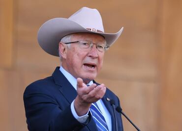 Ken Salazar reaparece y opina sobre el “Golfo de América”; “Esto no es liderazgo, es egoísmo desvergonzado”, señala