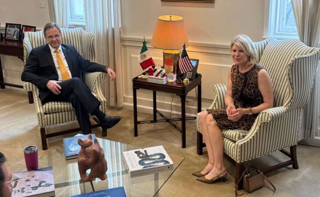 Esteban Moctezuma en reunión con Penny Lee, presidenta de la Financial Technology Association. Foto: Especial