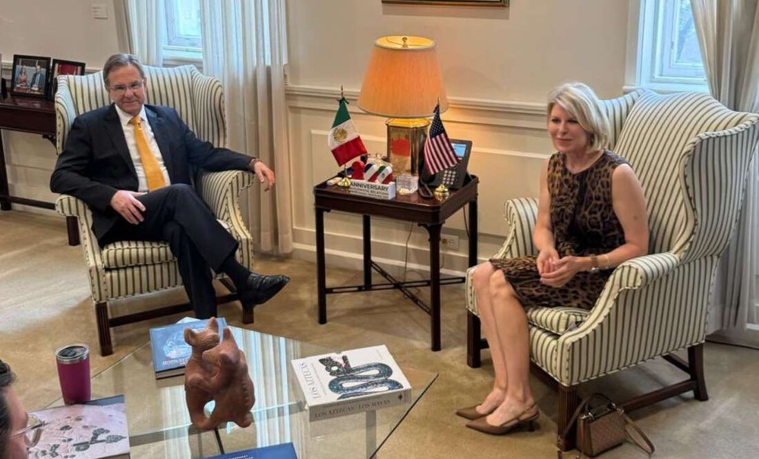 Esteban Moctezuma en reunión con Penny Lee, presidenta de la Financial Technology Association. Foto: Especial