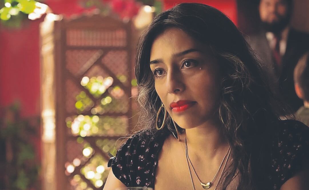 Adriana interpreta a una mujer que tiene a alguien cercano desaparecido. Emilia Pérez (Karla Sofía Gascón) le da empatía y le brinda su ayuda. FOTO: ZIMA ENTERTAINMENT