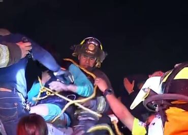 Joven sufre caída de 14 metros tras romperse rejilla de respiradero en la GAM