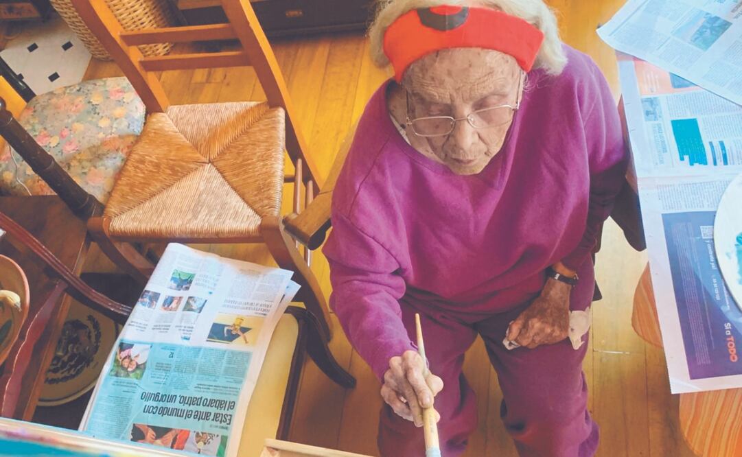 Junto a creaciones de su amigo Diego Lamas, la autora expone 20 piezas de su autoría en el Centro Libanés. Foto: de
STEPHANIE BREWSTER