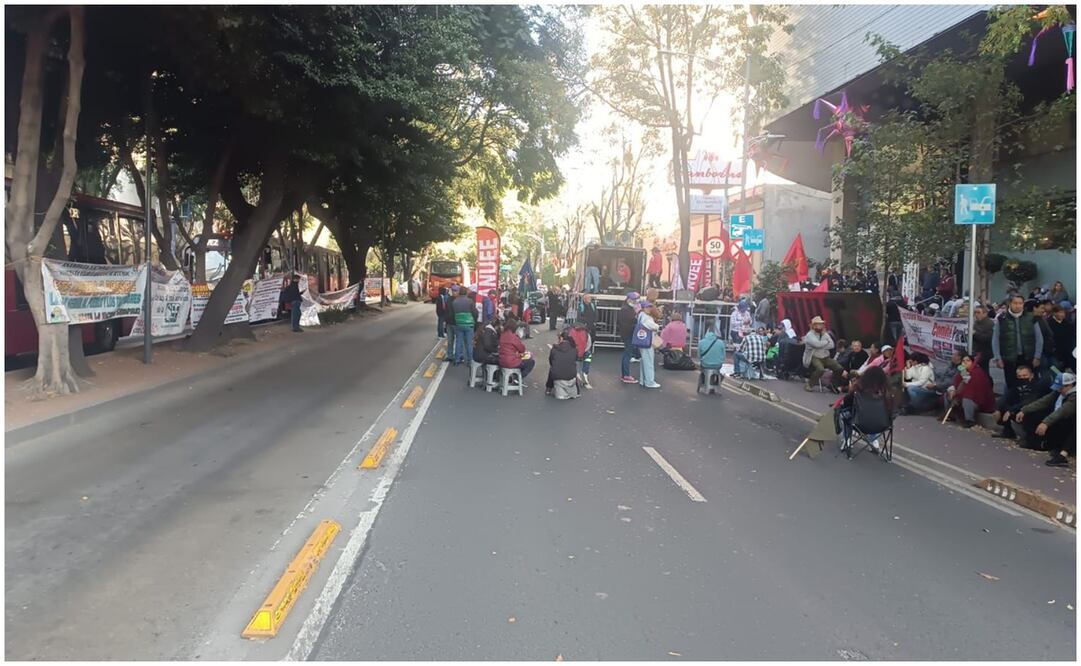 Manifetsantes en Insurgentes. Foto: Especial