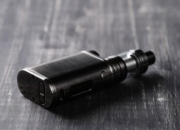 Alumnos de secundaria se intoxican en Apatzingán al "vapear" con sustancia desconocida