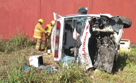 Volcadura de ambulancia de la Cruz Roja deja tres lesionados en Chiapas