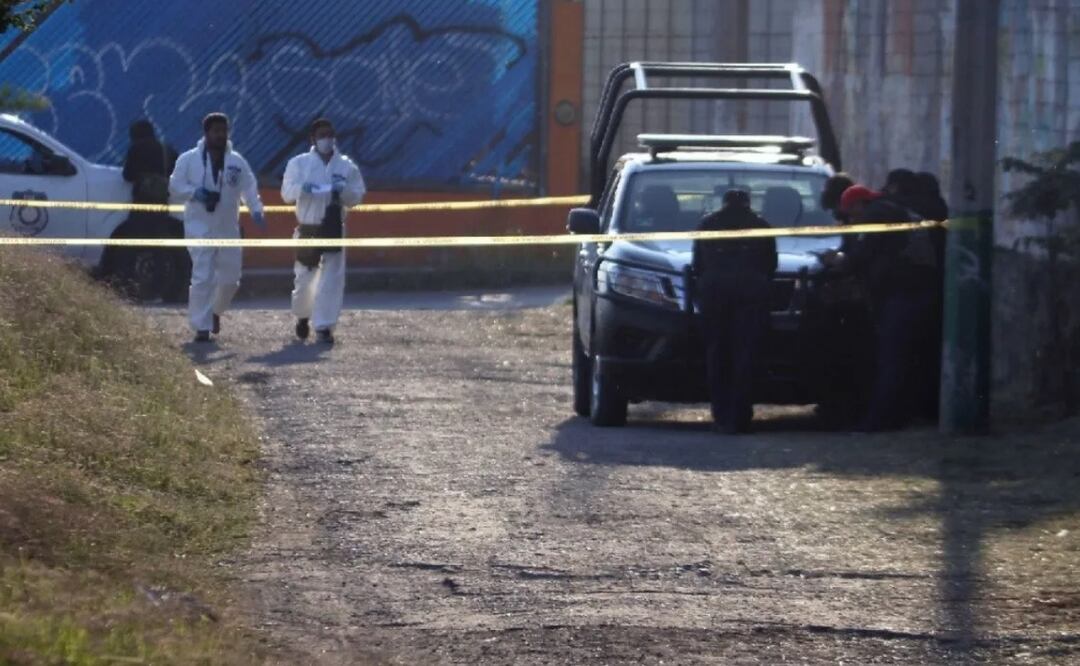 Foto: Cuartoscuro/El Universal/ La camioneta Ford con placas de circulación TMJ2937 del estado de Oaxaca quedó en la calzada La Refinería, una zona de mucho movimiento vehicular