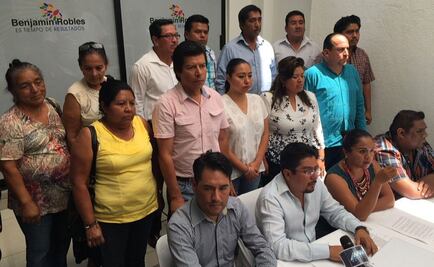 Renuncian precandidatos del PRD Oaxaca, se suman al PT