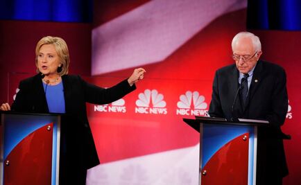 Acusa Clinton a Sanders de querer "romper" Obamacare