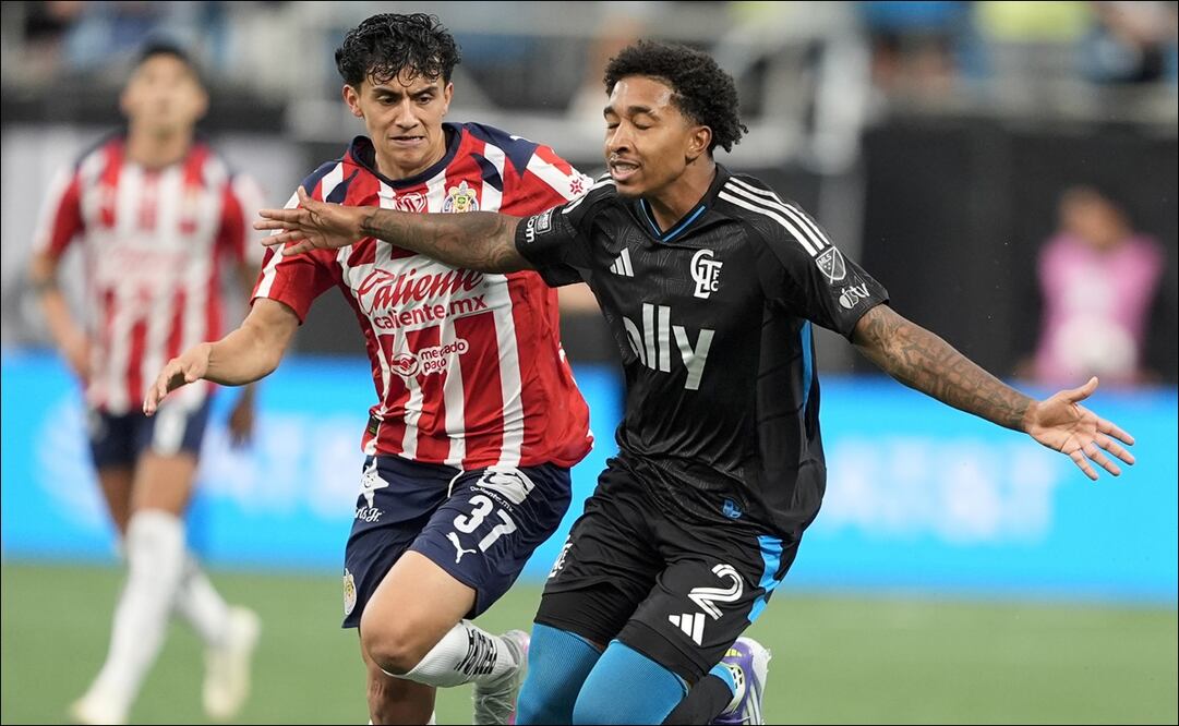 Chivas dejó ir el triunfo ante el Charlotte FC y prácticamente se despidió de la Leagues Cup / FOTO: AP