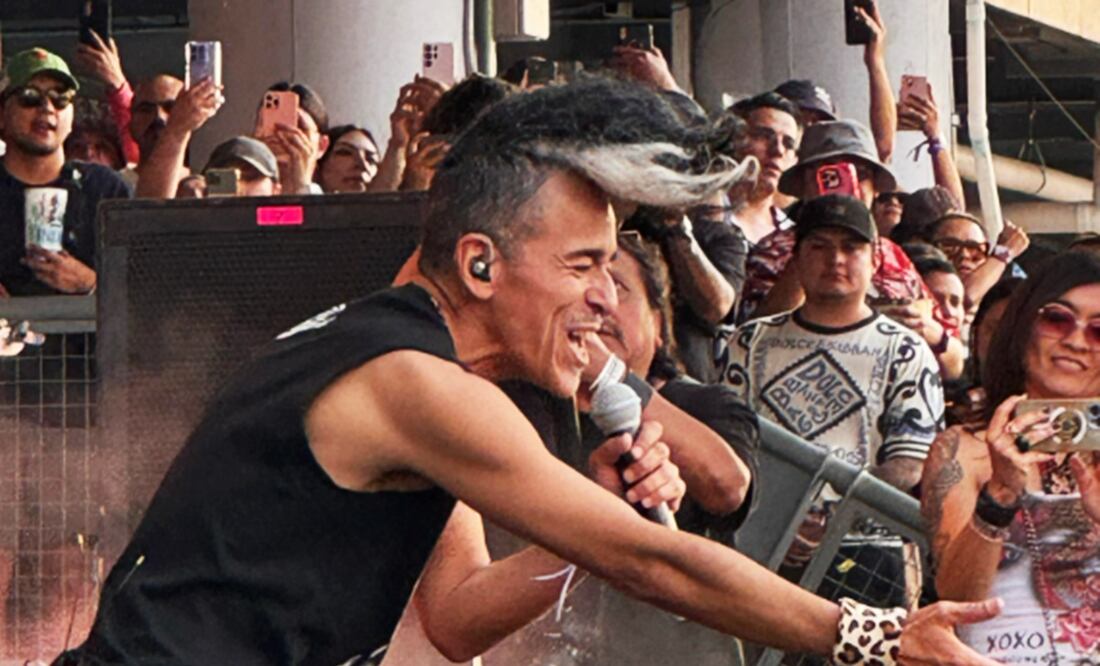 Rubén Albarrán, presente en los dos días del festival Vive Latino 2025.
Foto: EL UNIVERSAL