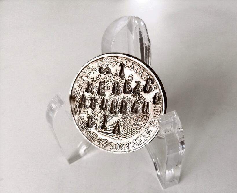 Elegía y (re)percusión, obra con la que hace referencia al caso de Javier Duarte y su esposa, Foto: MARCO