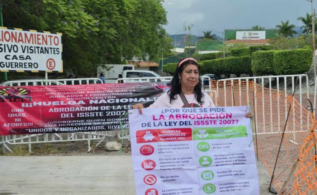 Tras movilizaciones, SEP sostiene reunión de más de 6 horas con la Ceteg en Guerrero; profesores tomaron carriles sin permitir paso.
Foto: Especial,