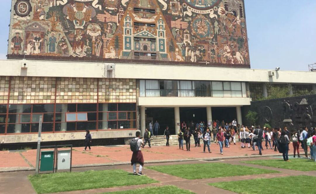 El pasado 3 de septiembre en Ciudad Universitaria, un estudiantes de la prepa 6 que participaron en la marcha fue agredido por supuestos porros. FOTO: ESPECIAL