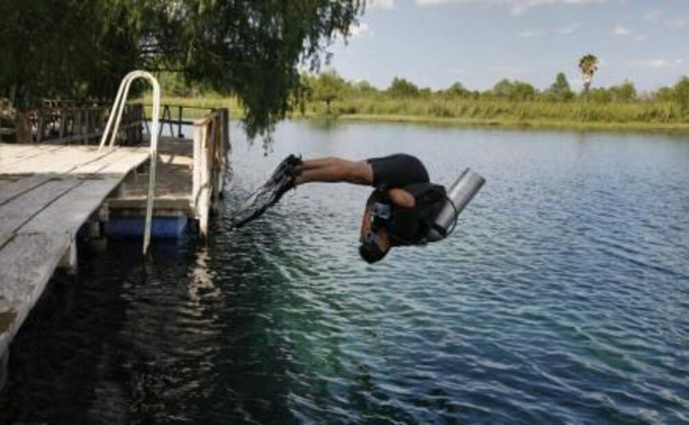Mira el impresionante paisaje que esconde la Media Luna bajo la superficie