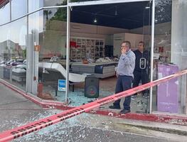 Intento de asalto provoca balacera y pánico dentro de centro comercial en Tlaquepaque, Jalisco