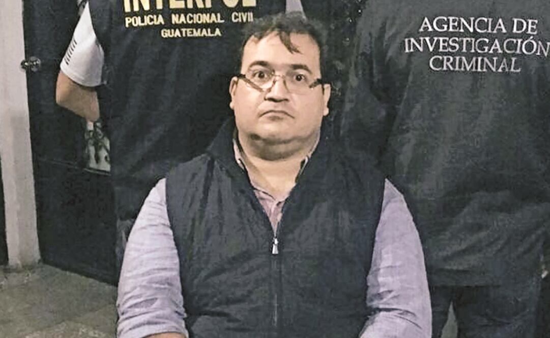 Posibilidad. La táctica del caso de Elba Esther Gordillo aplicaría al ex gobernador de Veracruz, Javier Duarte. (ARCHIVO EL UNIVERSAL)