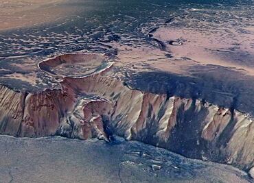 El agua antigua de Marte estaría atrapada en su corteza