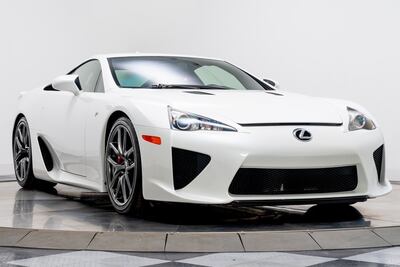 El Lexus LFA de Paris Hilton que puede ser tuyo