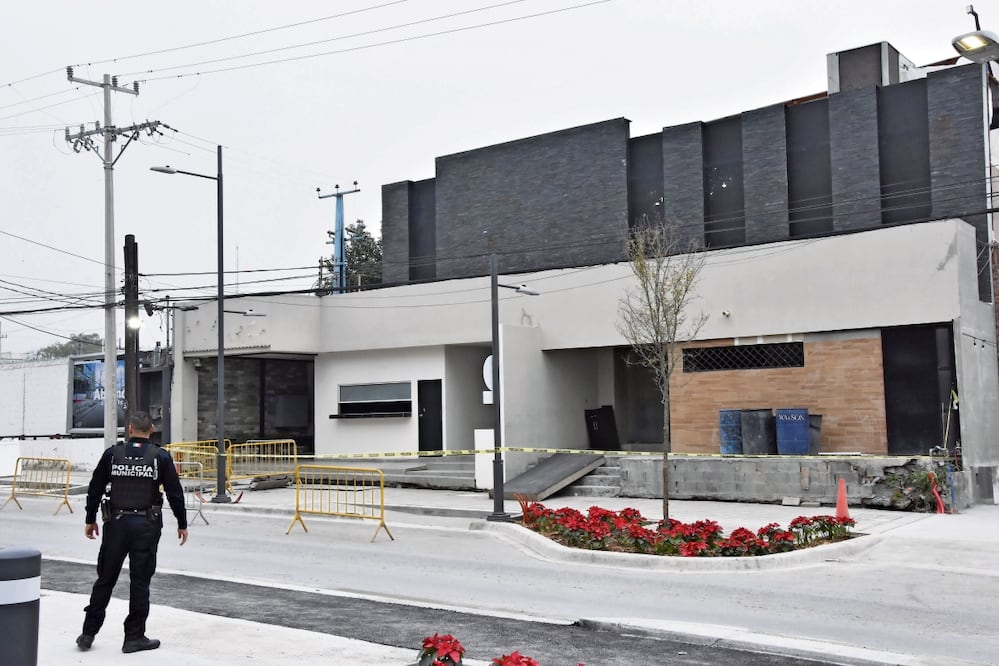 Presuntos integrantes del crimen organizado trataron de incendiar el bar Darth Night Club. Foto: Emilio Vasquez | El Universal