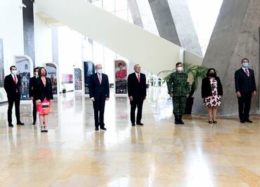 AMLO arriba a reunión de la Conago