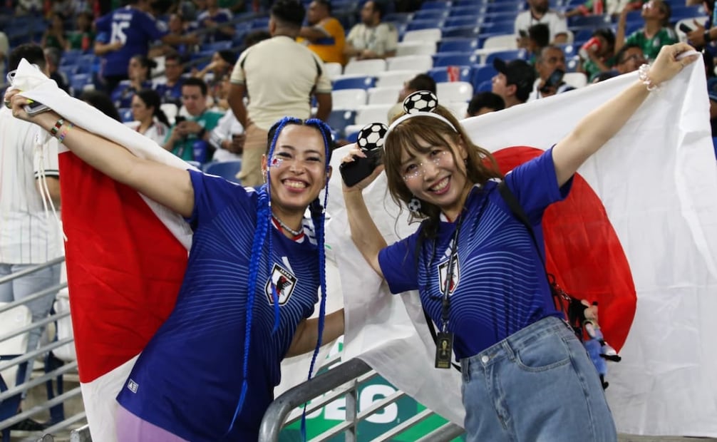 La afición de Japón ya se encuentra en el estadio de Monterrey para el encuentro de fase de grupos del Mundial de futbol 2026 Túnez vs Japón. Foto: Carlos Mejía/ EL UNIVERSAL