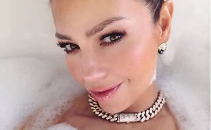 Critican a Thalía en Instagram por fotos en lencería